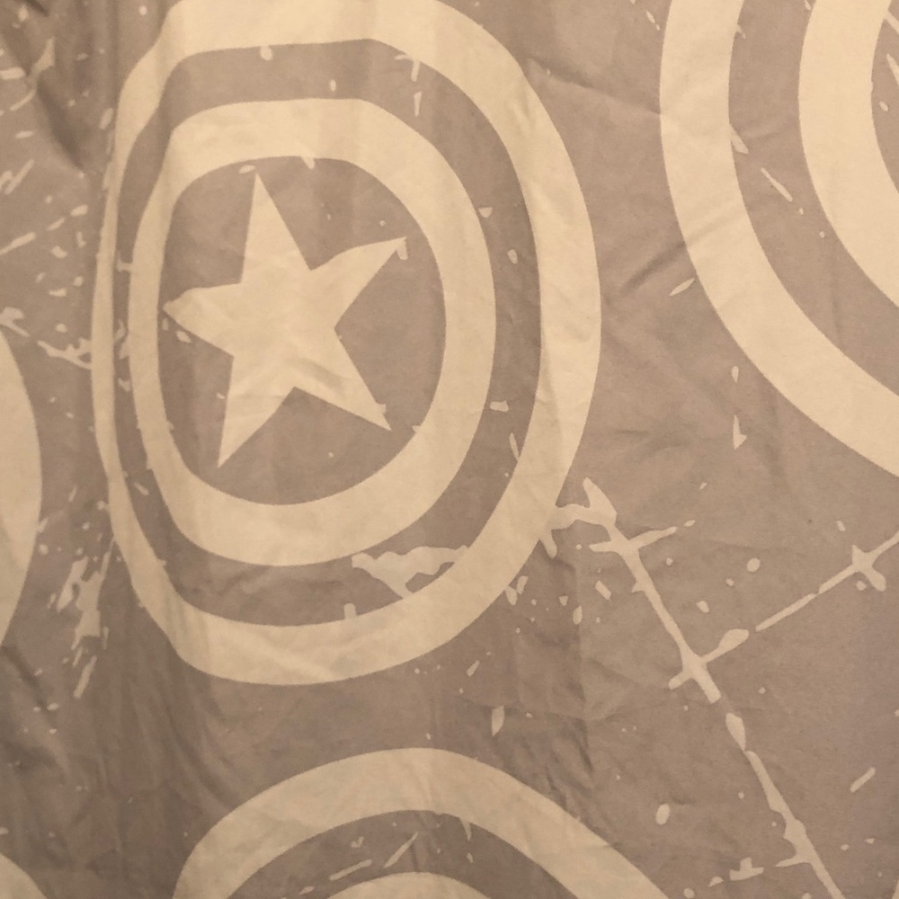Star Target Print Duvet Cover in Gray and White